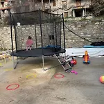 χελιδόνα - Helidona Khelidhon